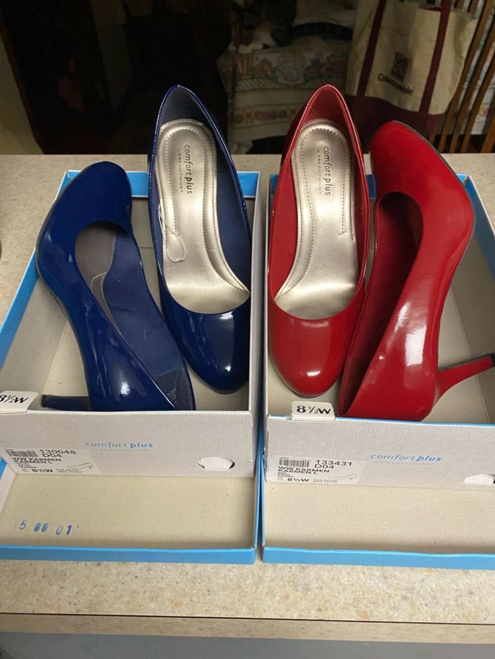 comfort plus by Predictions Patent Leather Pumps in Blue and Red